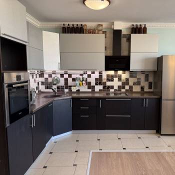 Сдается 2-х комнатная квартира, 79,1 м²