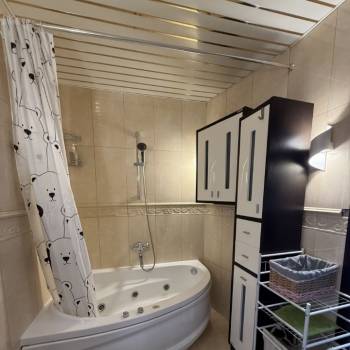 Сдается 2-х комнатная квартира, 79,1 м²