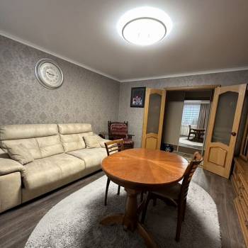 Продается Многокомнатная квартира, 75,9 м²