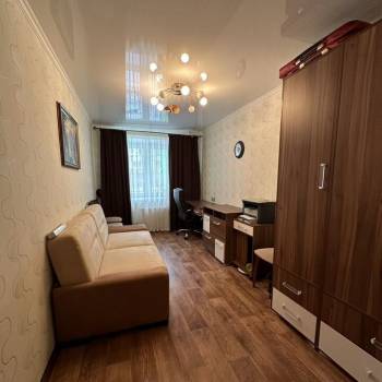 Продается Многокомнатная квартира, 75,9 м²