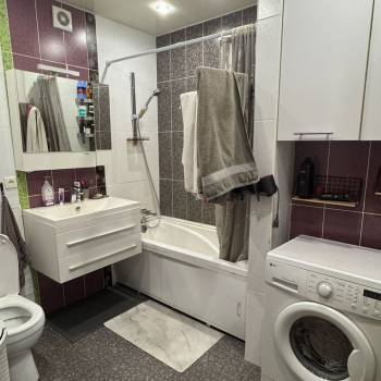 Продается 1-комнатная квартира, 45,6 м²