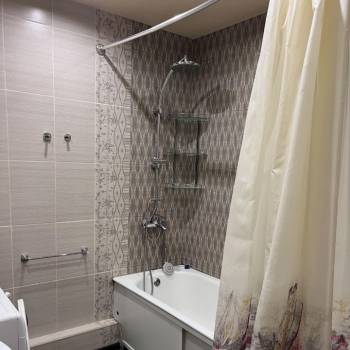 Сдается 1-комнатная квартира, 42 м²