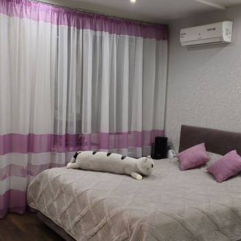 Продается 1-комнатная квартира, 42 м²
