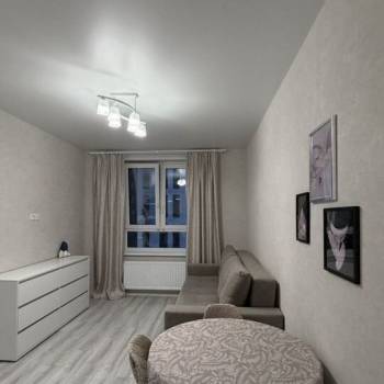 Сдается 1-комнатная квартира, 48 м²