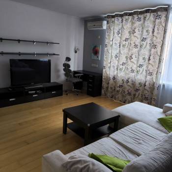 Сдается 2-х комнатная квартира, 81 м²