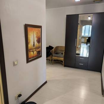 Сдается 2-х комнатная квартира, 81 м²