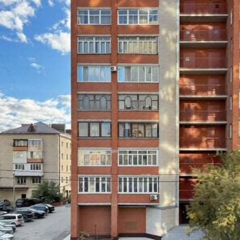 Сдается 2-х комнатная квартира, 83 м²