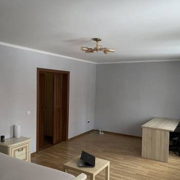 Продается 2-х комнатная квартира, 75 м²