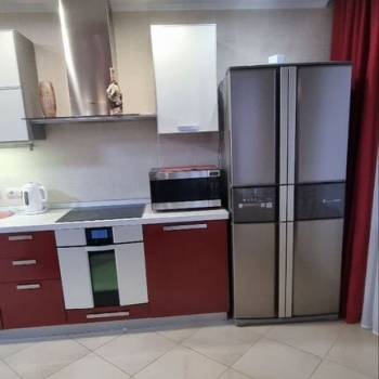 Сдается 2-х комнатная квартира, 109 м²