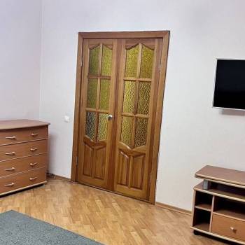 Сдается 1-комнатная квартира, 56 м²