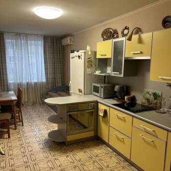 Сдается 2-х комнатная квартира, 70,4 м²