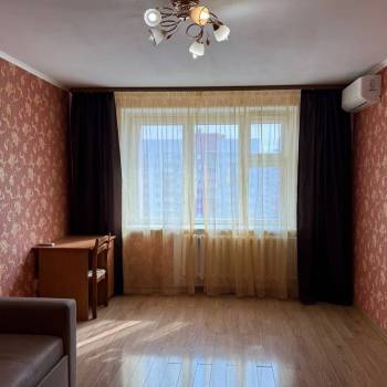 Продается 1-комнатная квартира, 43 м²