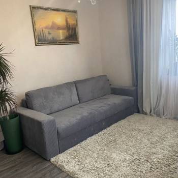 Продается 1-комнатная квартира, 42 м²