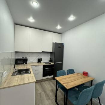 Сдается 1-комнатная квартира, 49 м²