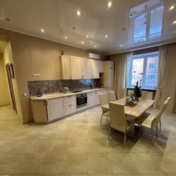 Сдается 2-х комнатная квартира, 85 м²