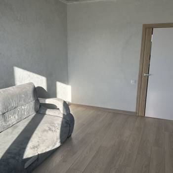Продается 1-комнатная квартира, 41 м²