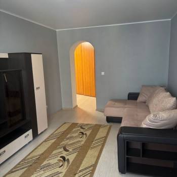 Сдается 1-комнатная квартира, 50,2 м²