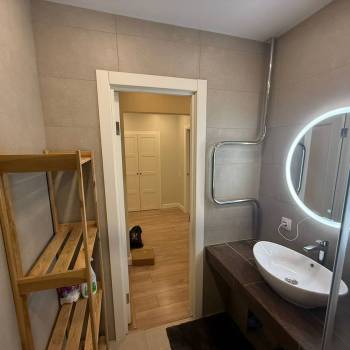 Сдается 1-комнатная квартира, 60 м²