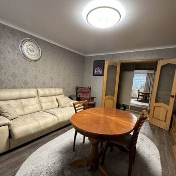 Продается Многокомнатная квартира, 75,9 м²