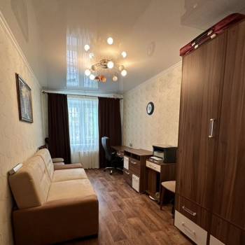 Продается Многокомнатная квартира, 75,9 м²