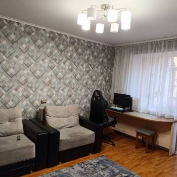 Продается Многокомнатная квартира, 111 м²