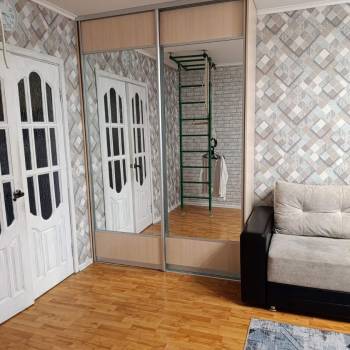 Продается Многокомнатная квартира, 111 м²