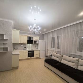 Сдается 1-комнатная квартира, 50 м²