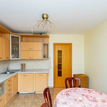 Продается Многокомнатная квартира, 106,5 м²