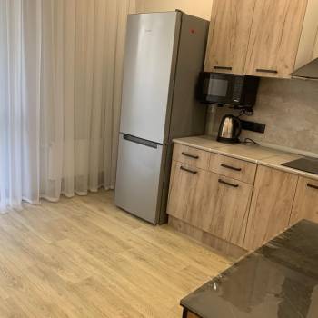 Сдается 1-комнатная квартира, 42 м²