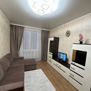 Сдается 1-комнатная квартира, 38 м²