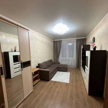 Сдается 1-комнатная квартира, 38 м²