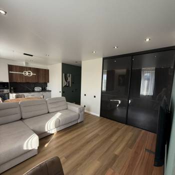 Сдается 1-комнатная квартира, 42 м²
