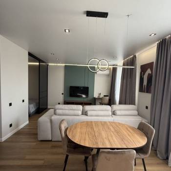 Сдается 1-комнатная квартира, 42 м²