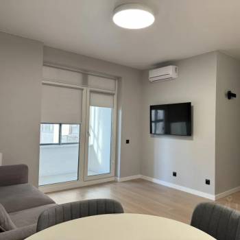 Сдается 1-комнатная квартира, 49 м²