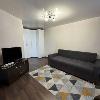 Сдается 1-комнатная квартира, 40 м²