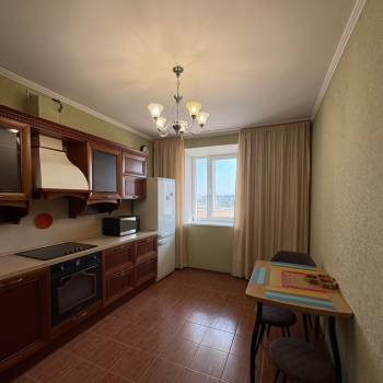 Сдается 1-комнатная квартира, 38 м²