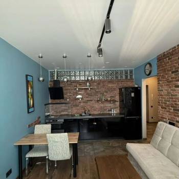 Сдается 1-комнатная квартира, 42 м²