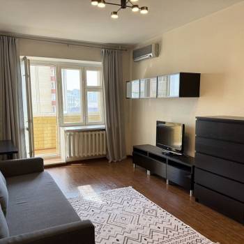 Сдается 1-комнатная квартира, 42,9 м²