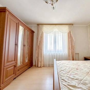 Продается Многокомнатная квартира, 83,7 м²