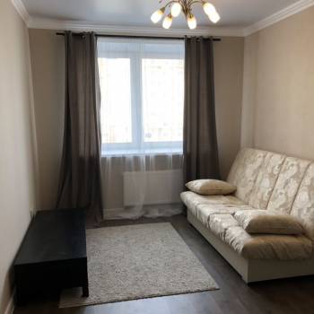 Сдается 1-комнатная квартира, 38 м²