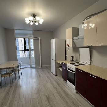 Сдается 1-комнатная квартира, 49 м²